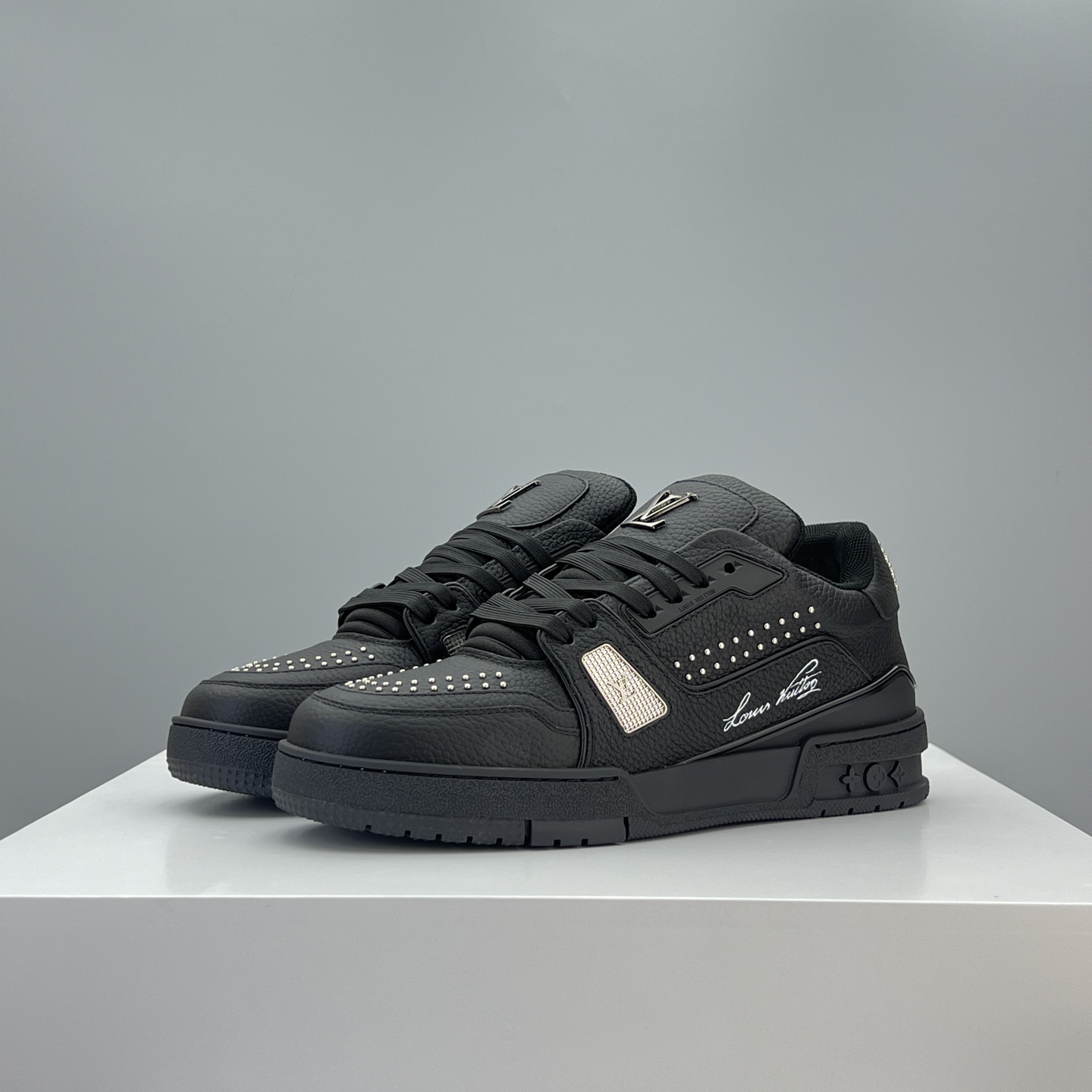 Lv Sneakers-148
