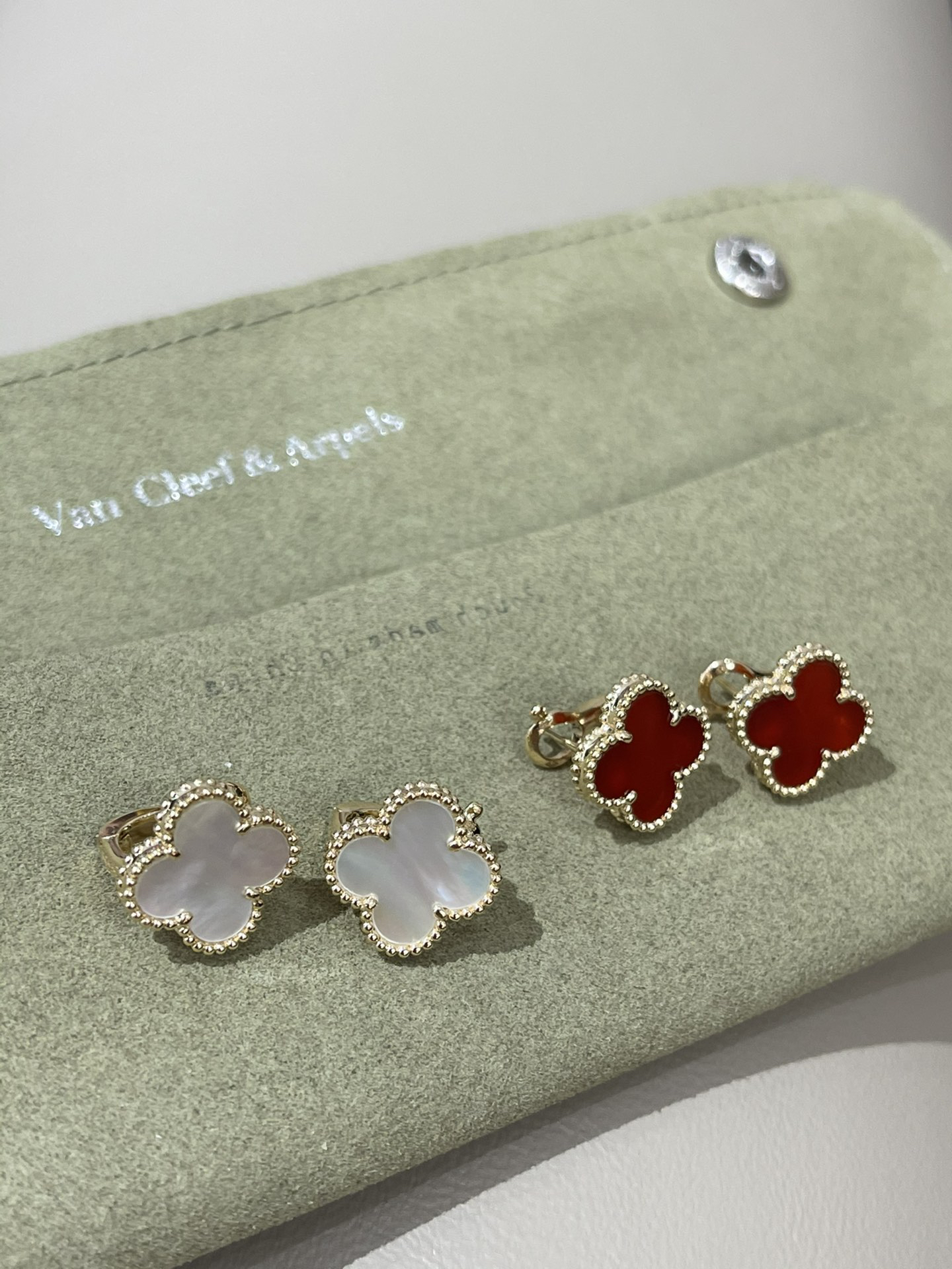 Van Cleef & Arpels earring-65