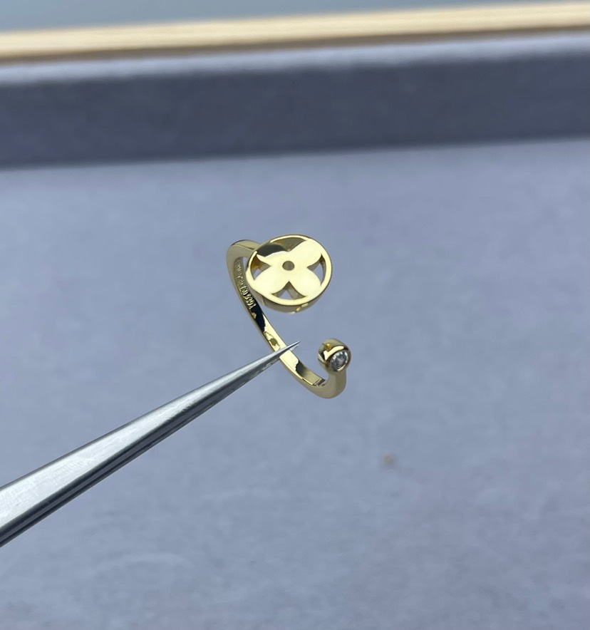 LV ring-43