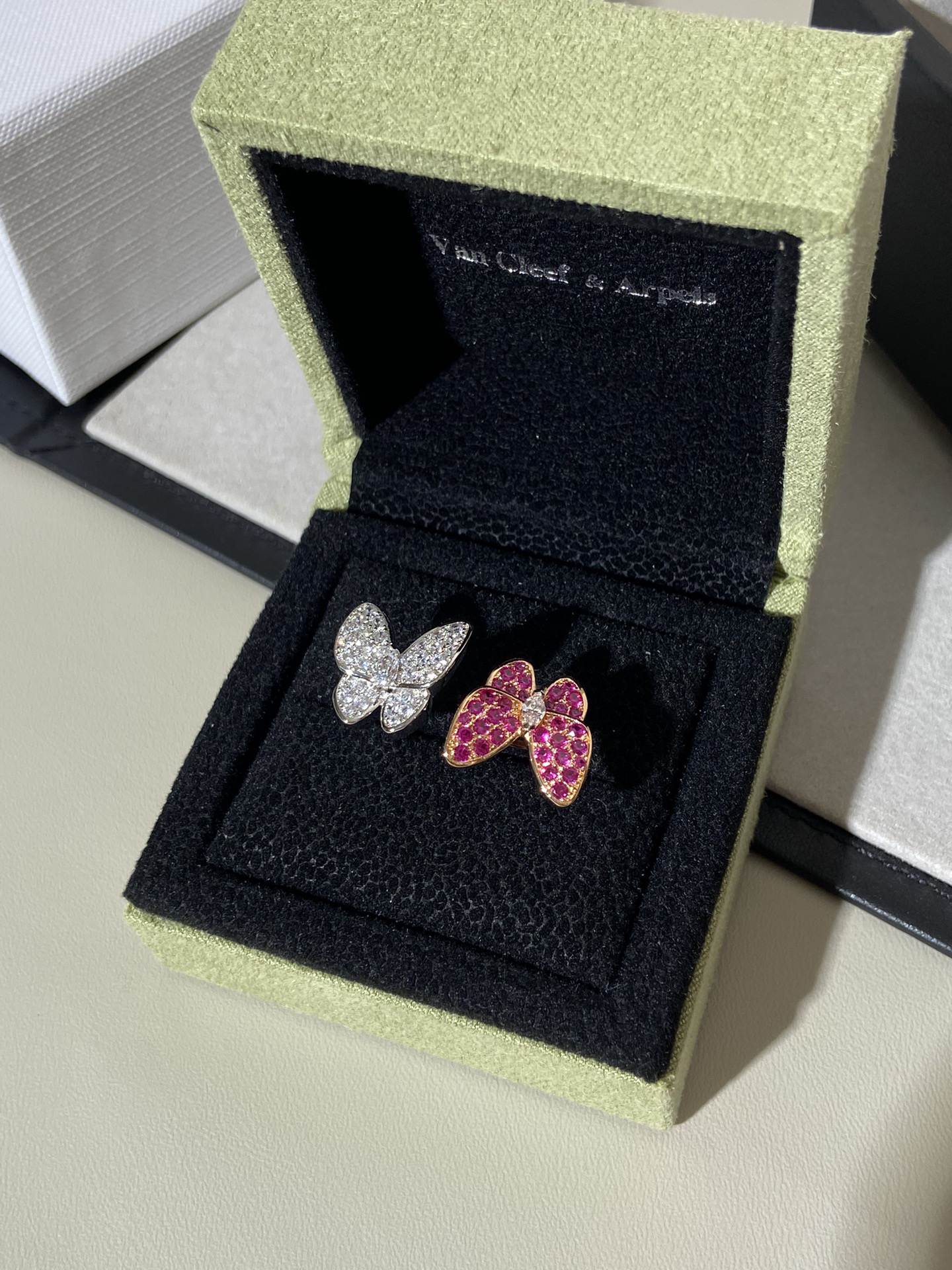 Van Cleef & Arpels ring-28