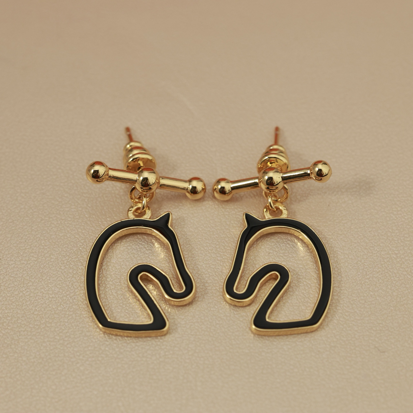 Hermes earrings-1
