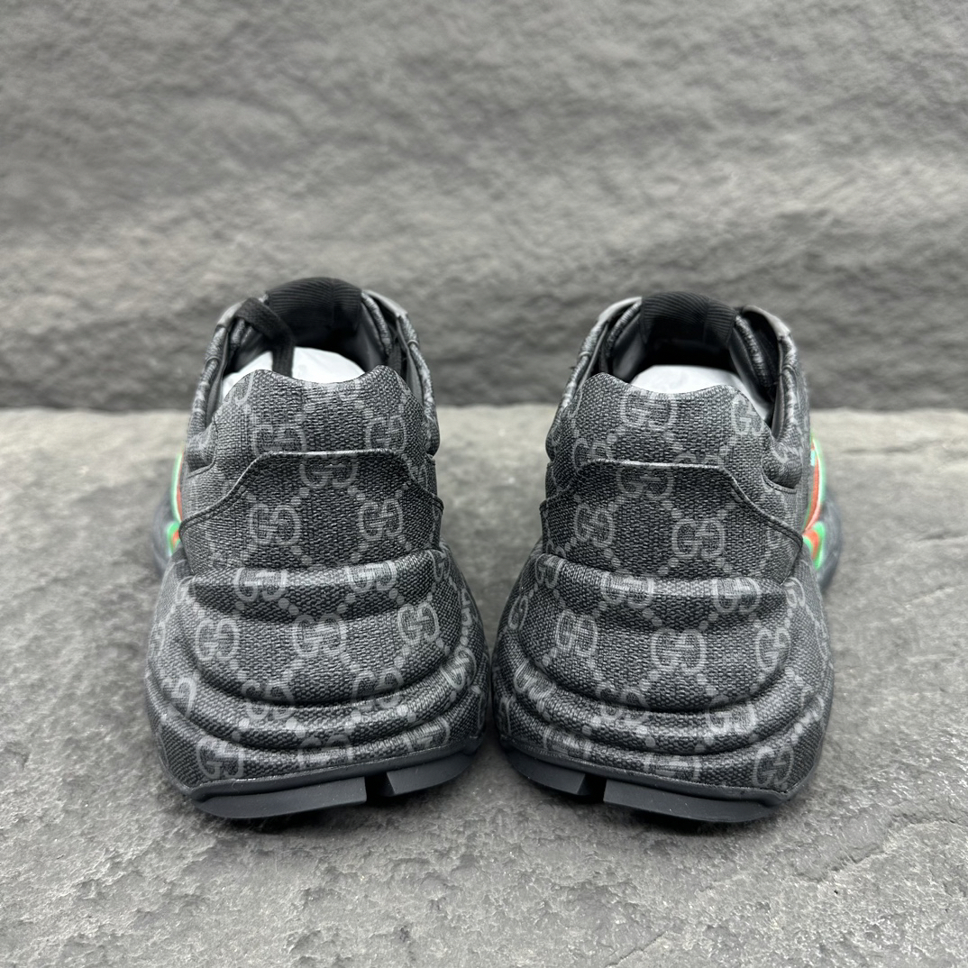 Gucci Sneakers-172