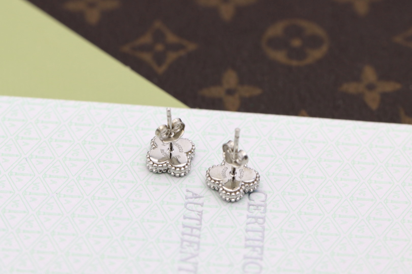 Van Cleef & Arpels earring-10