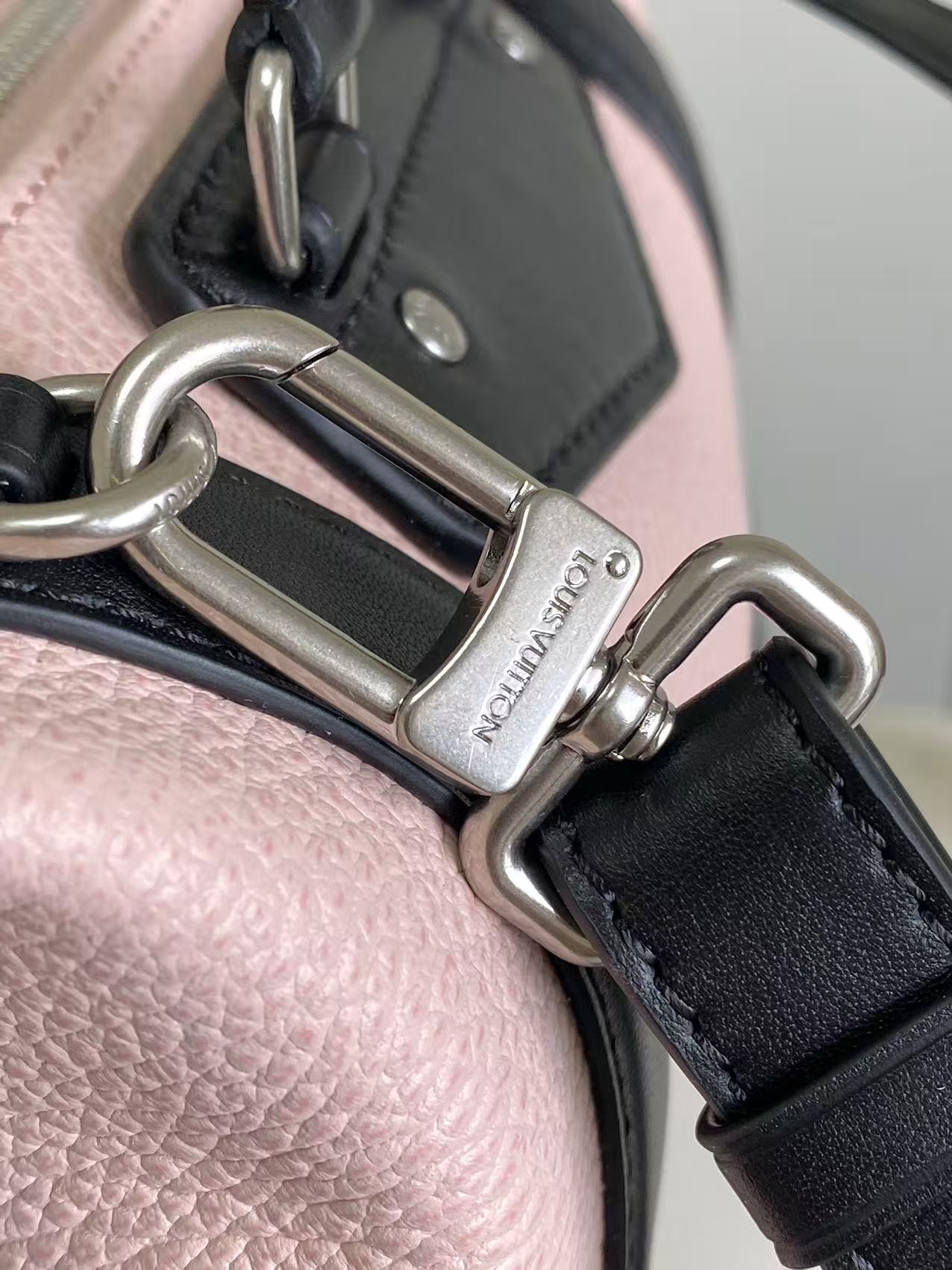 Louis Vuitton Hot New Product-198