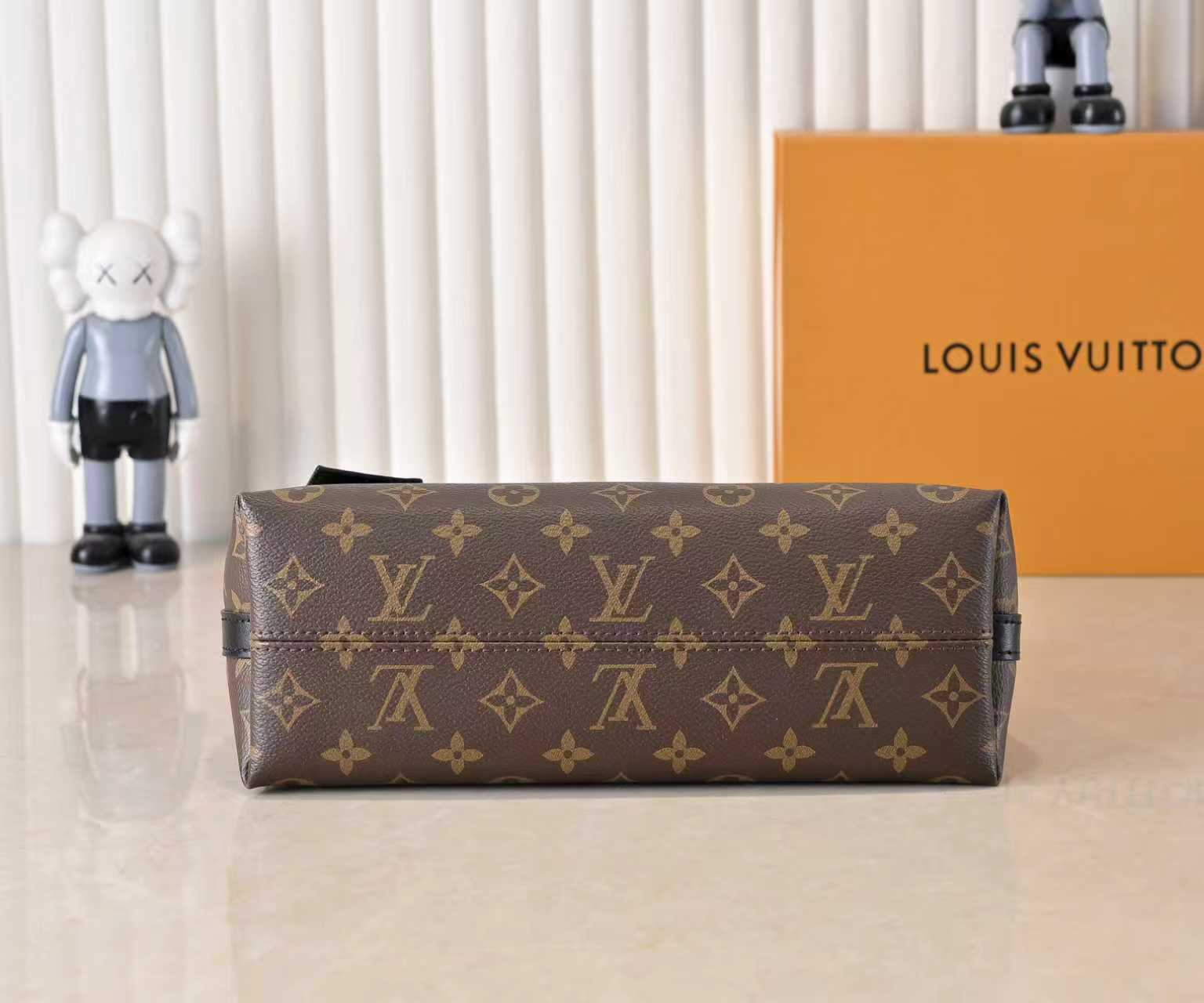Louis Vuitton Hot New Product-136