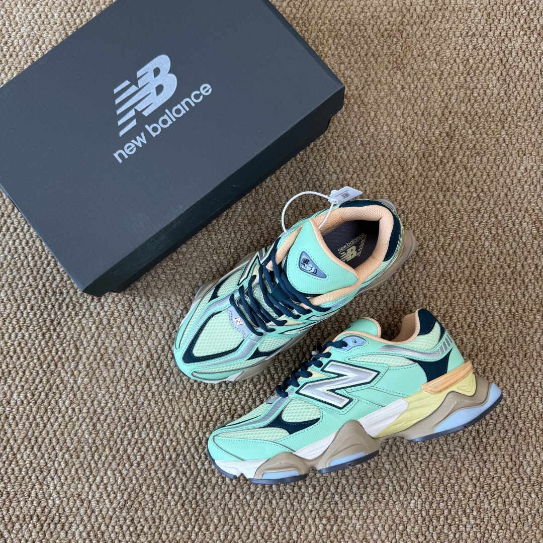 New Balance Sneakers-236