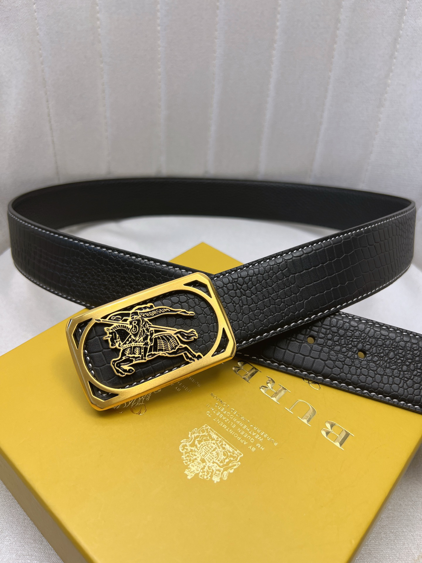 Burberry belt-82