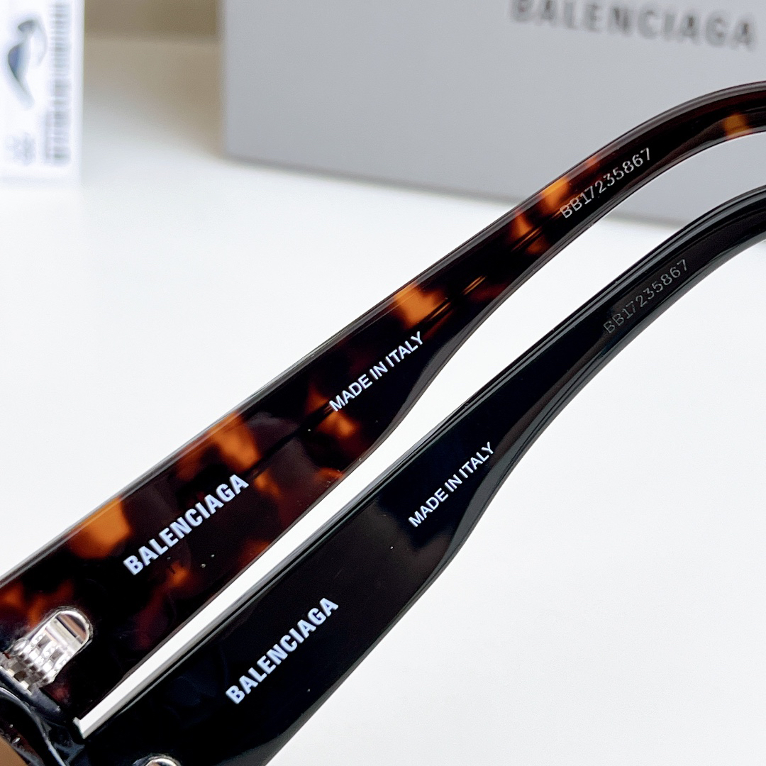 Balenciaga glasses-8