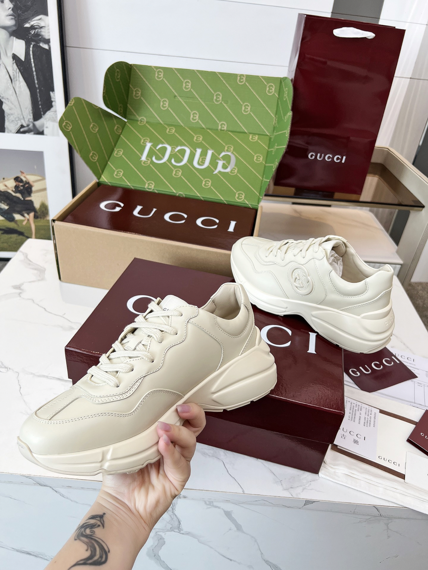 Gucci Sneakers-111