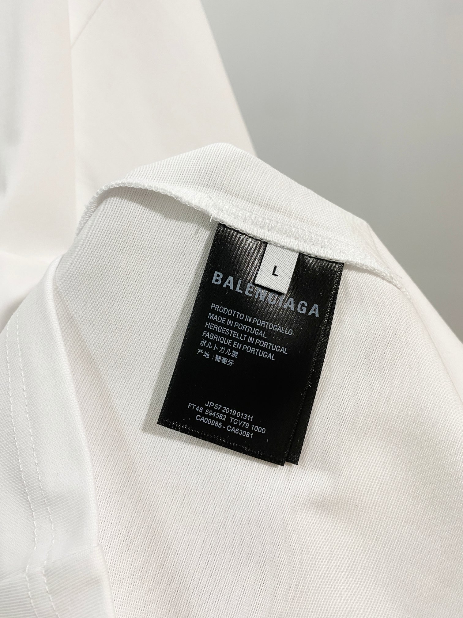 Balenciaga clothing-1