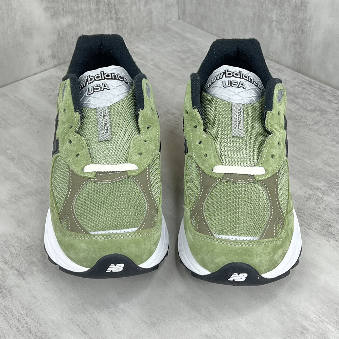 New Balance Sneakers-261