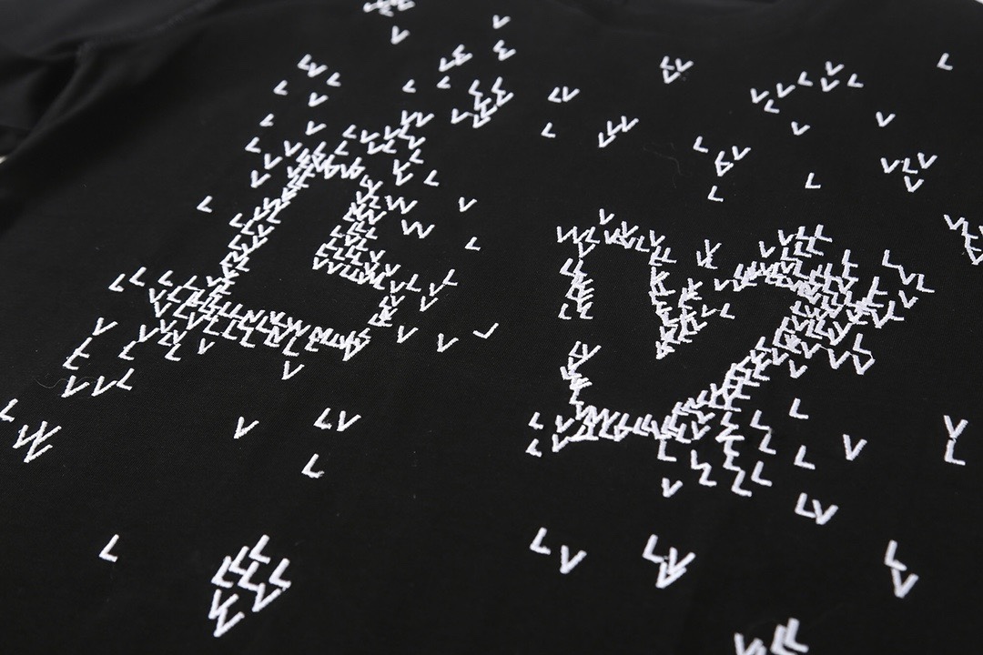 LV clothing-6