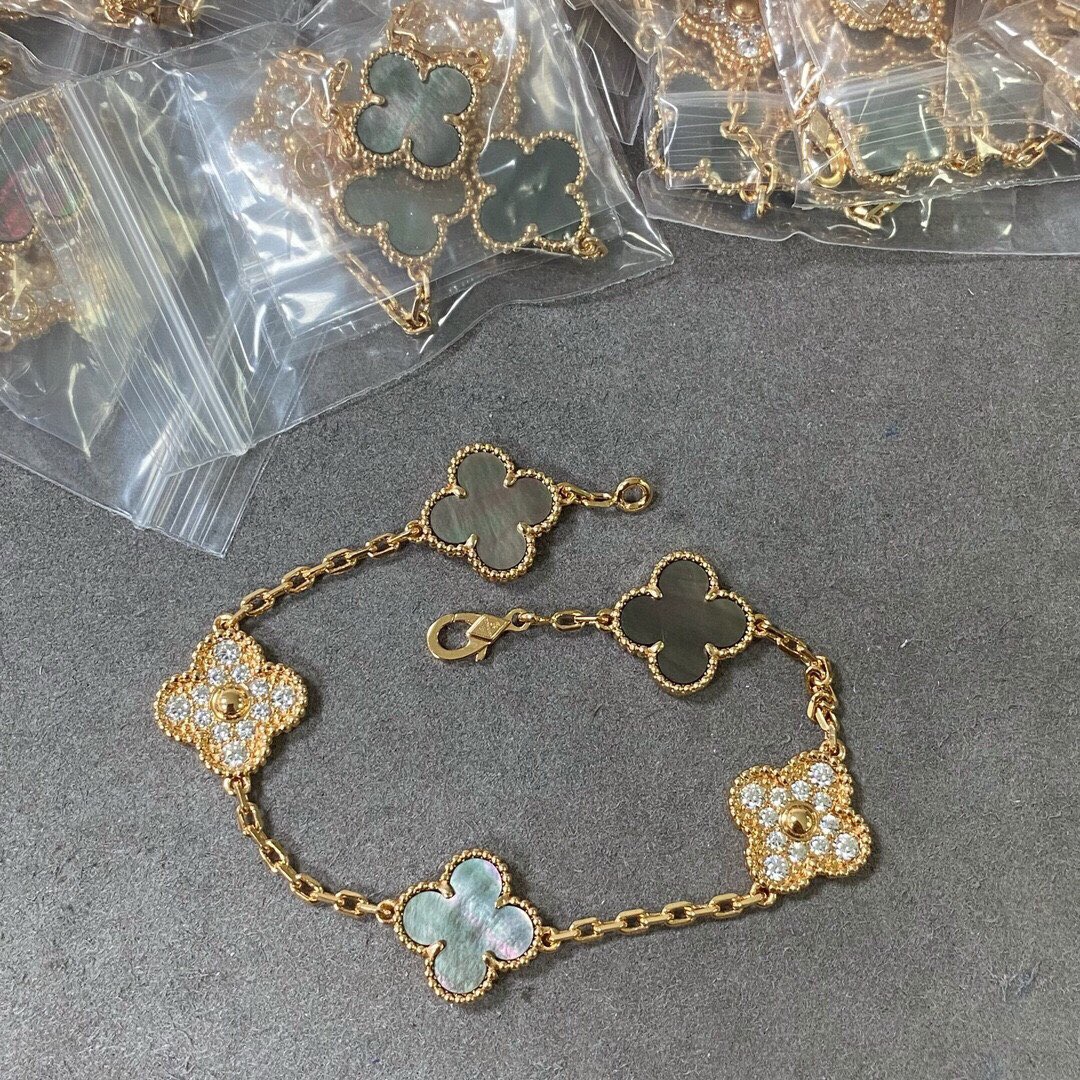 Van Cleef & Arpels Bracelet-15