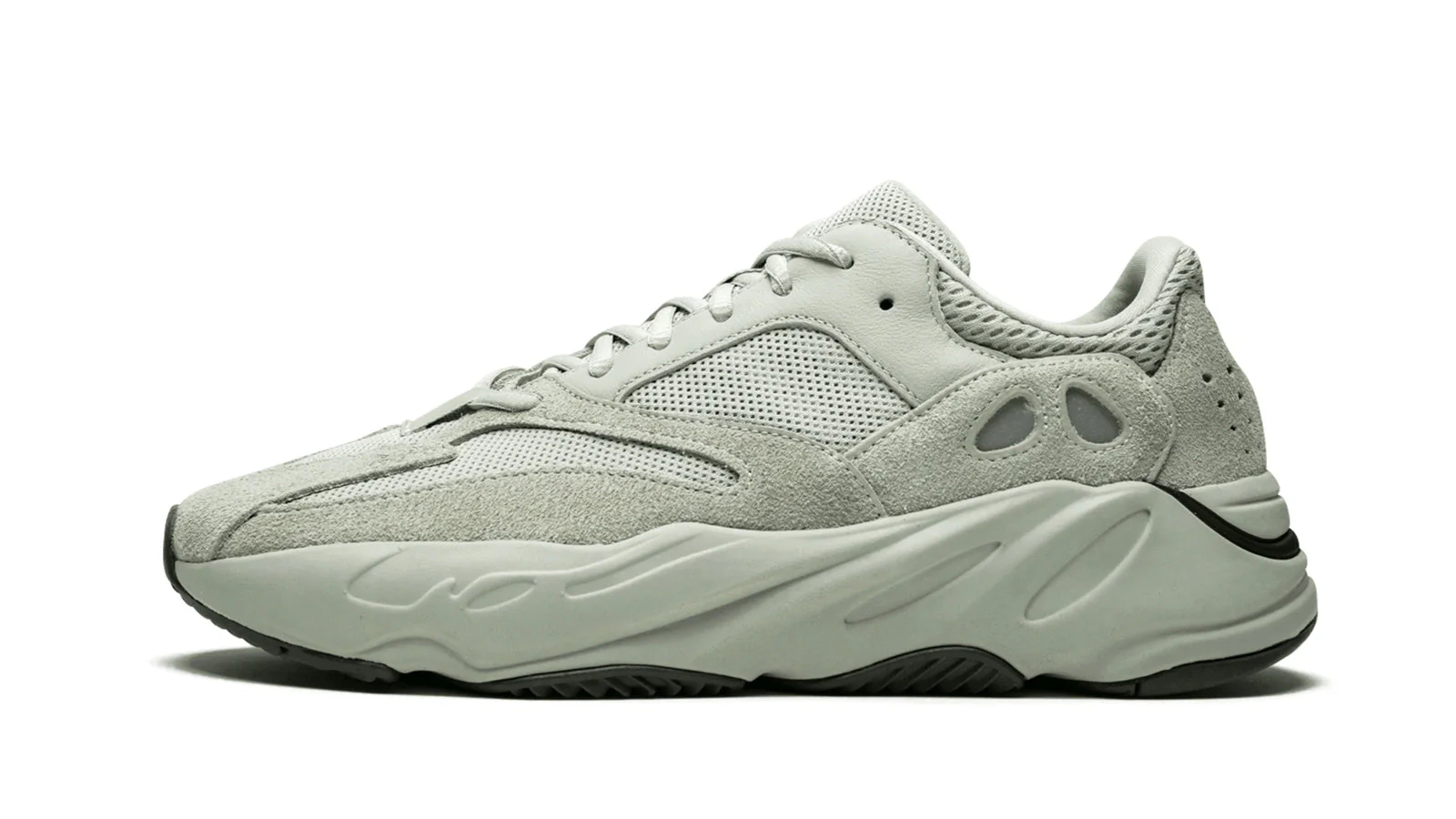 YEEZY BOOST 700 