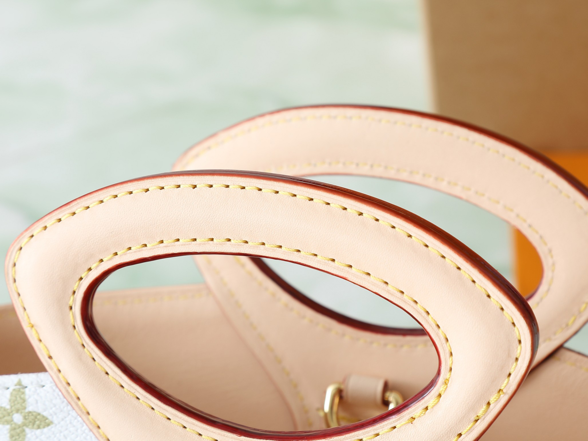 Louis Vuitton Hot New Product-12