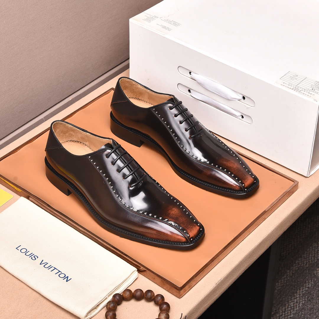 LV men's leather shoes-32