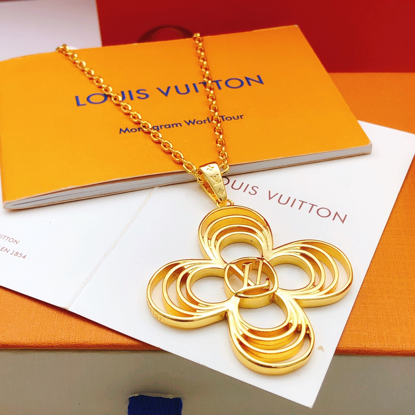 LV necklace-74