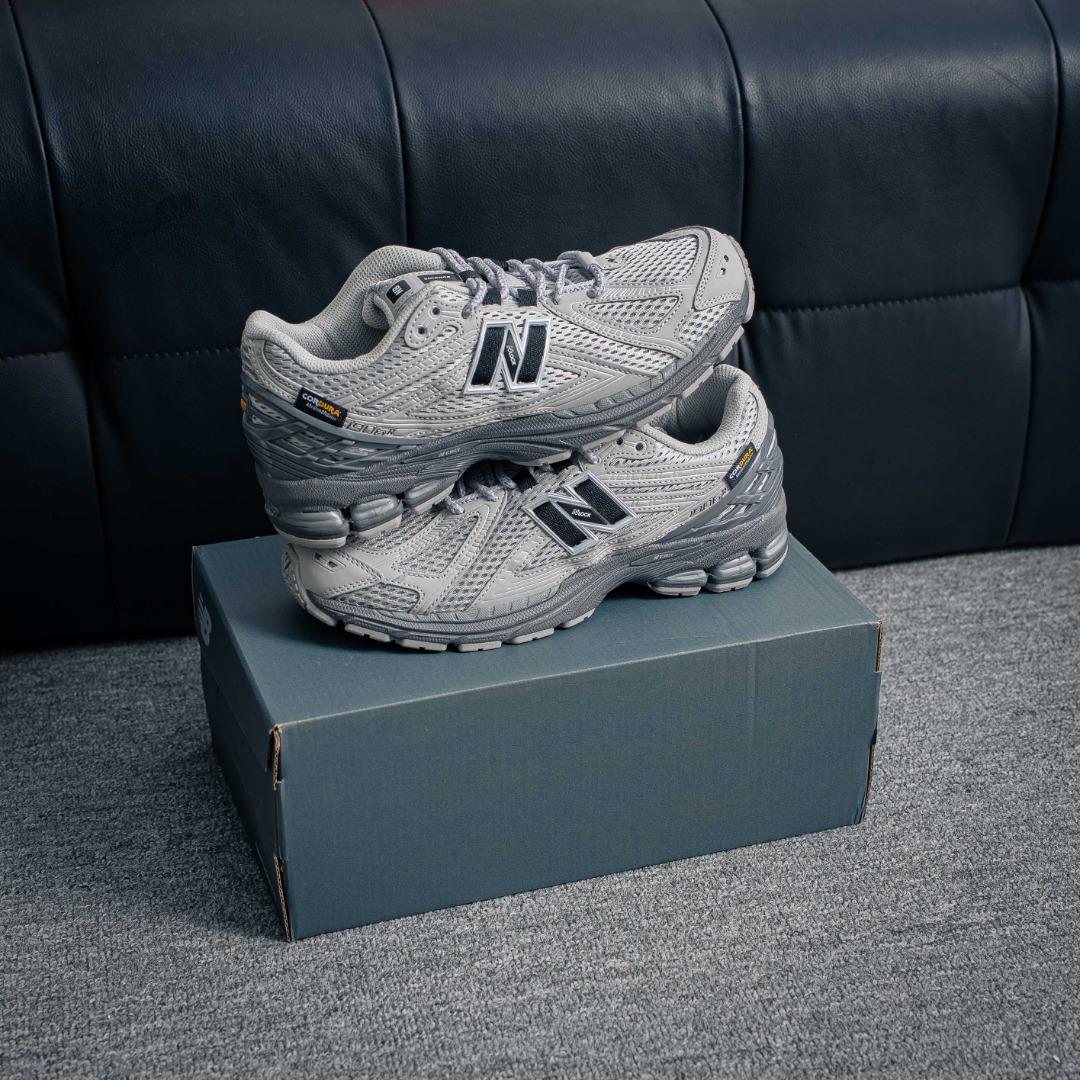 New Balance Sneakers-347