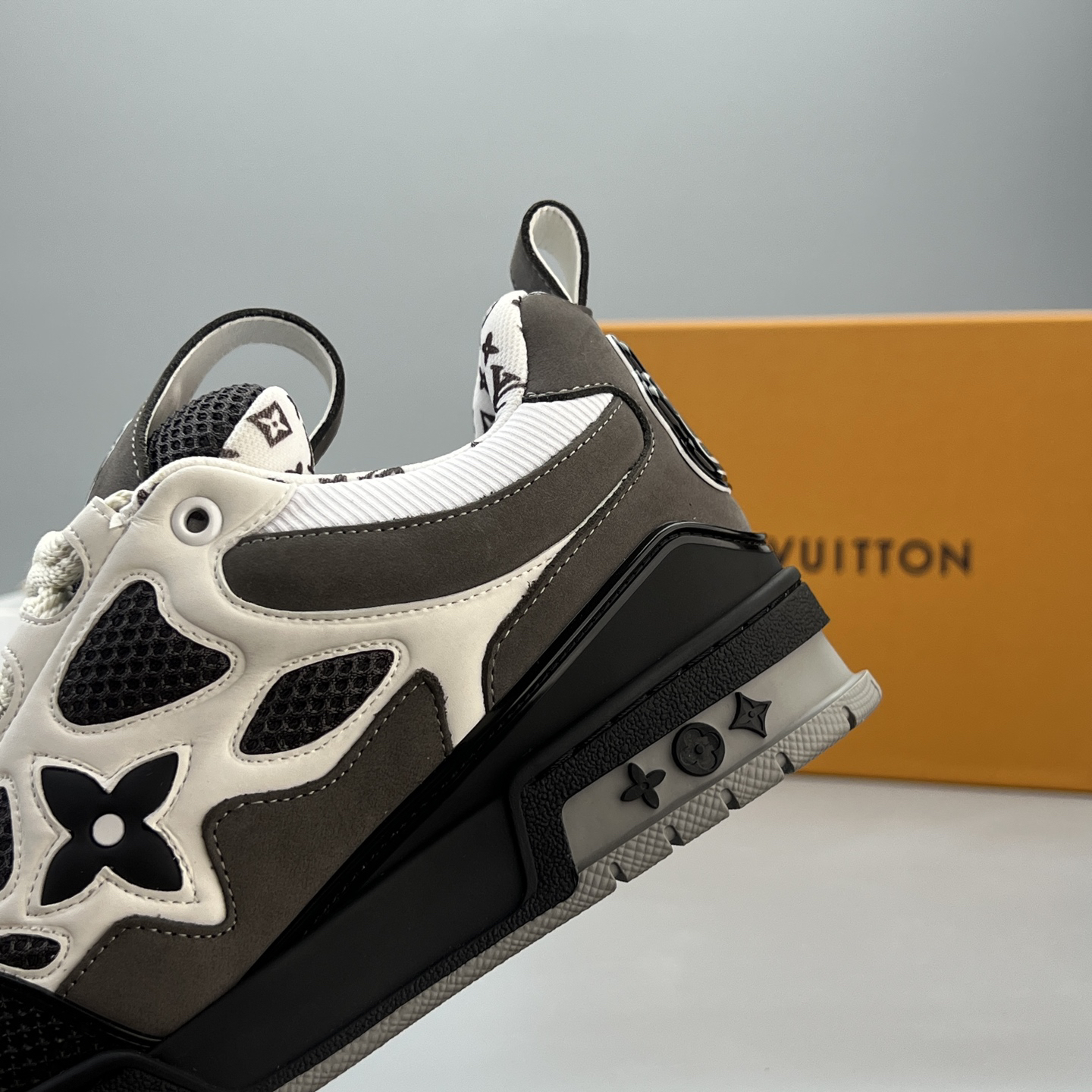 Lv Sneakers-128