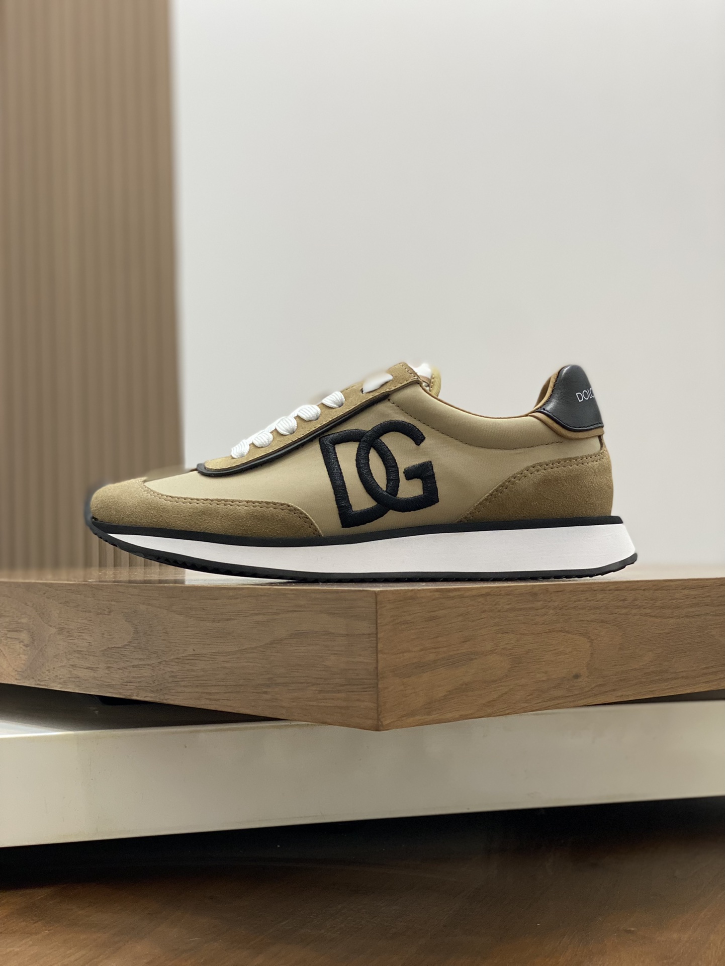 D&G Sneakers-115