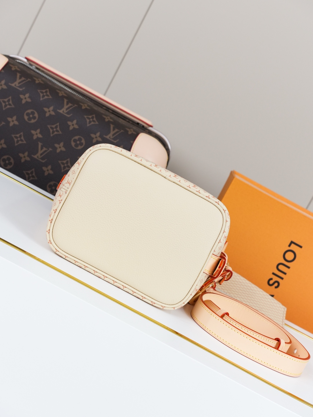 Louis Vuitton Hot New Product-66