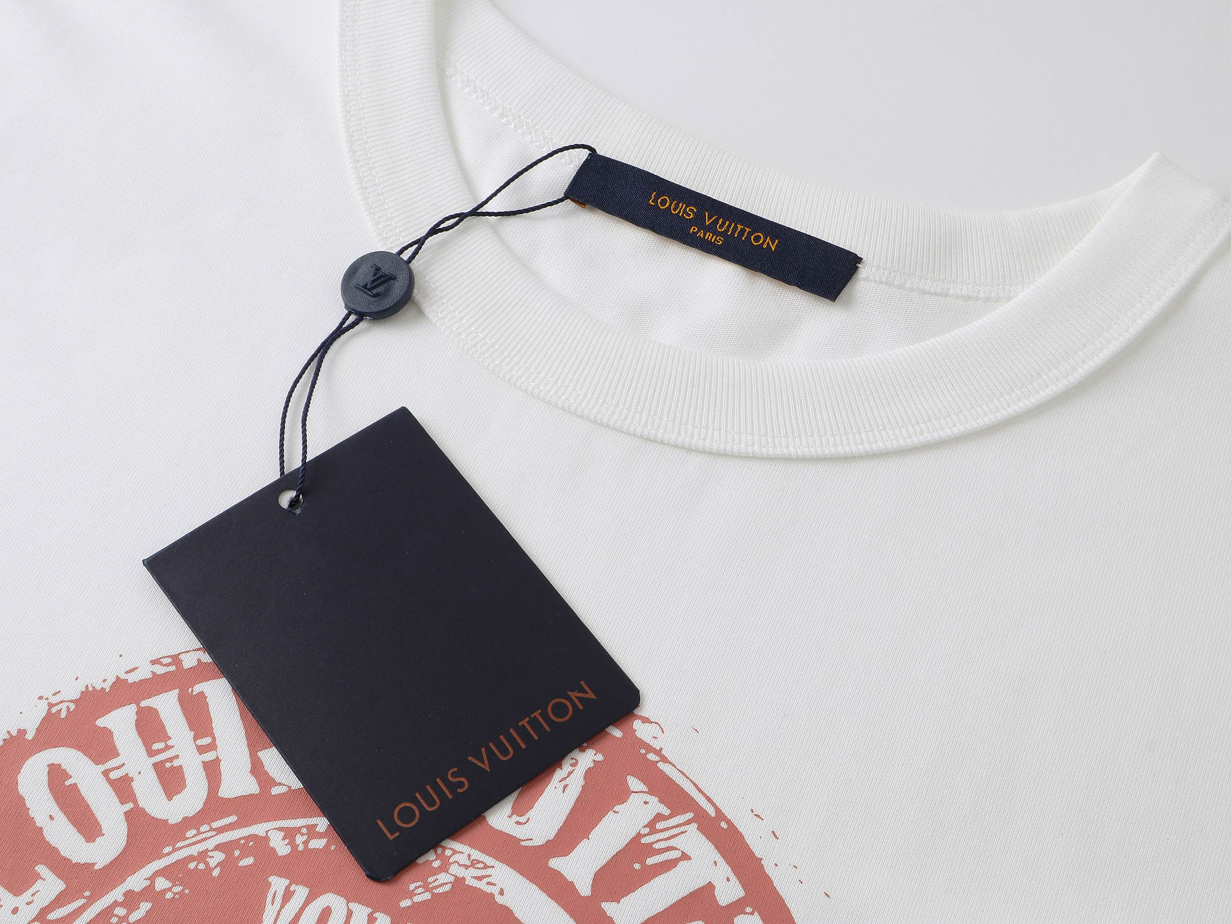 LV clothing-243