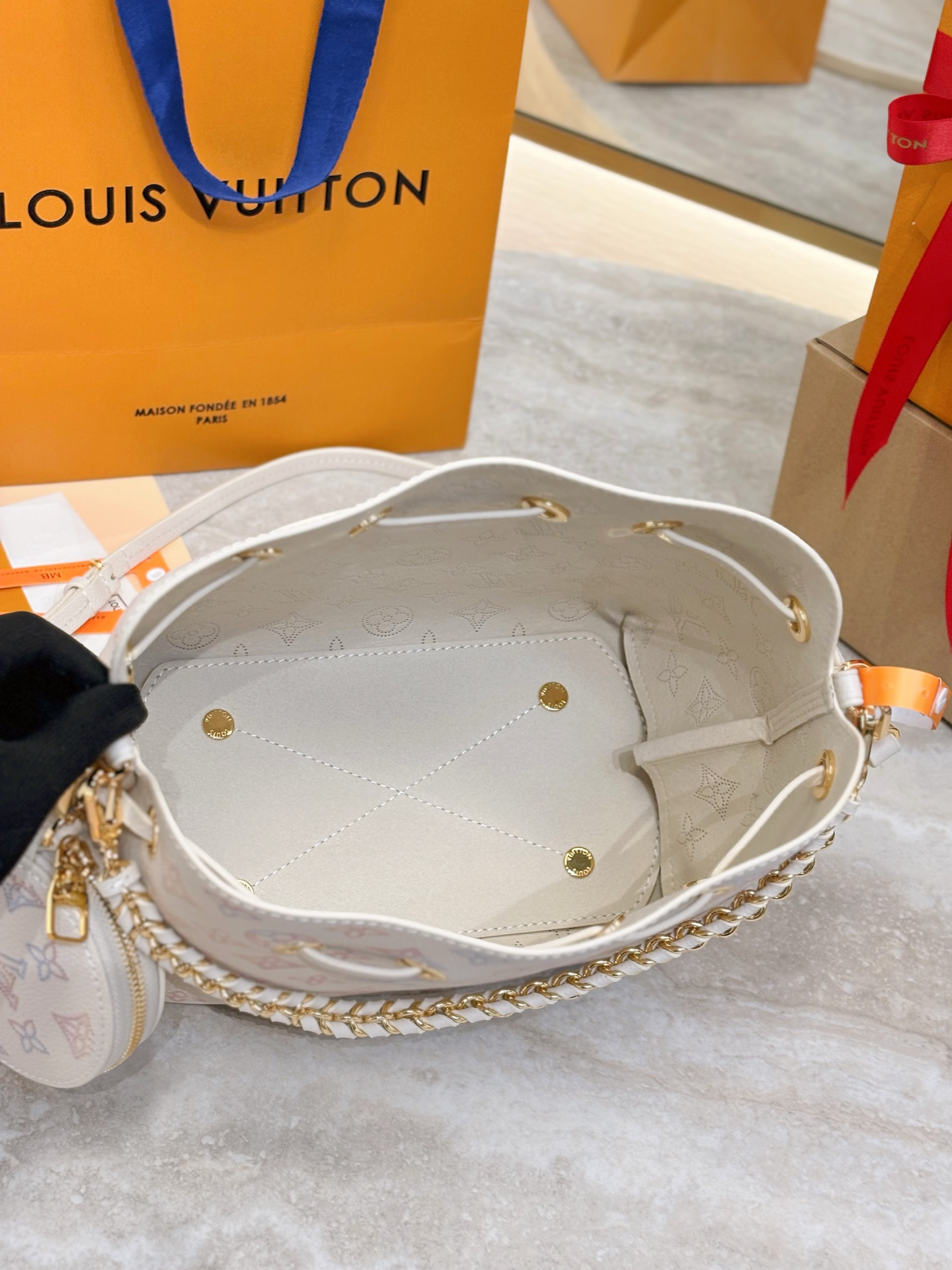 Louis Vuitton Hot New Product-178