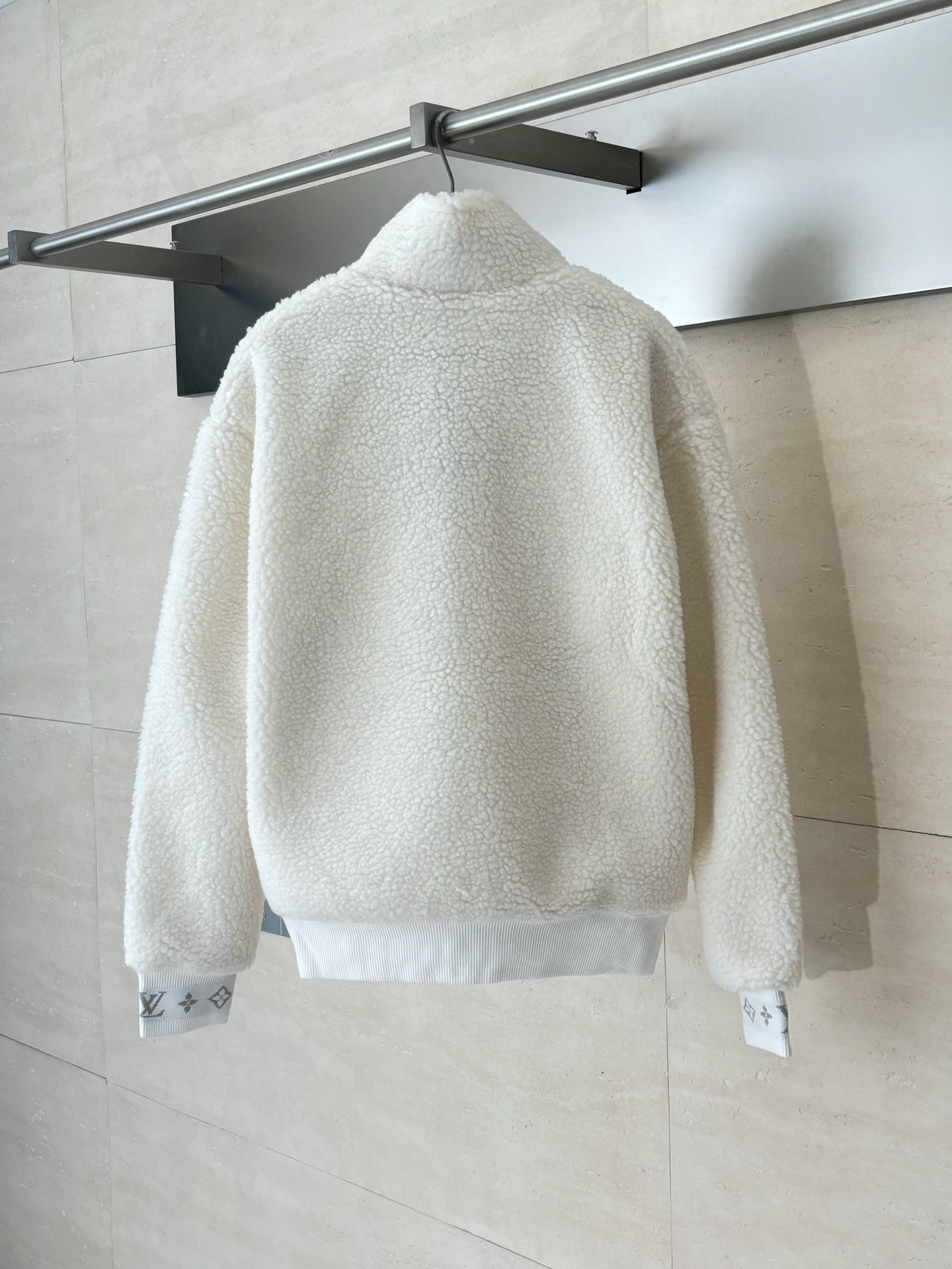 LV Clothing-296