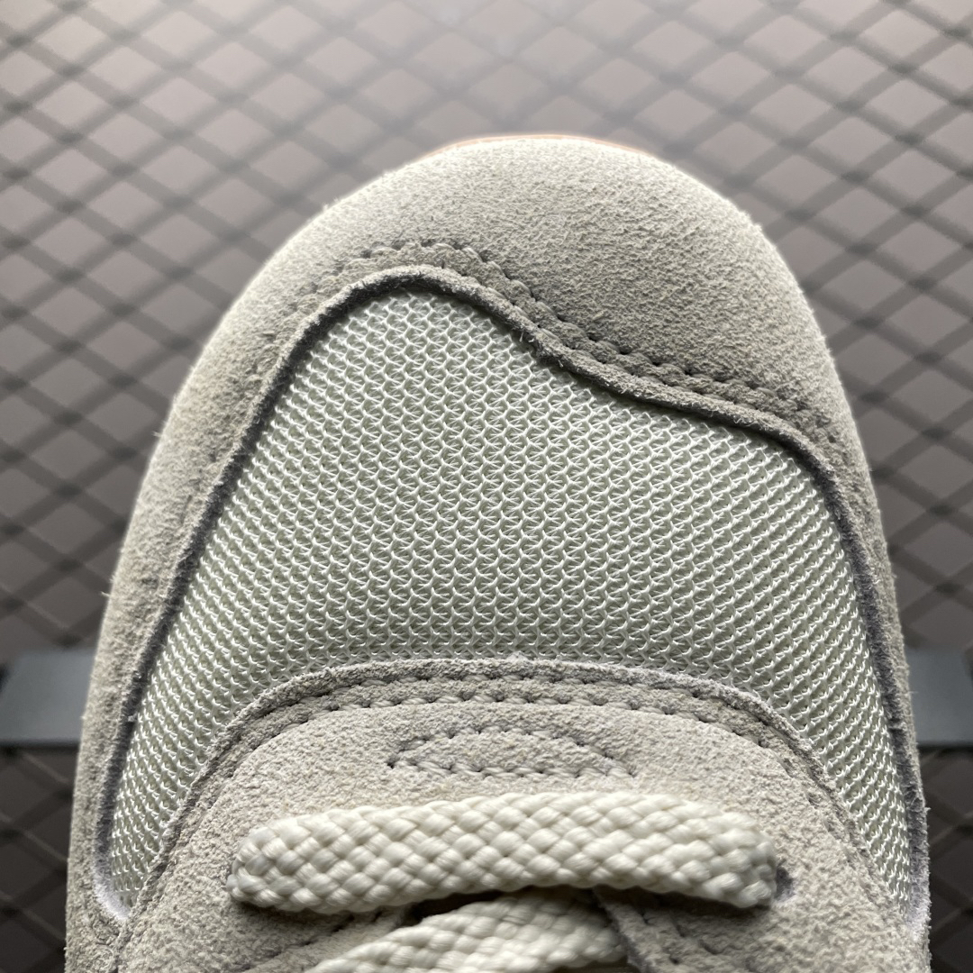 New Balance Sneakers-75