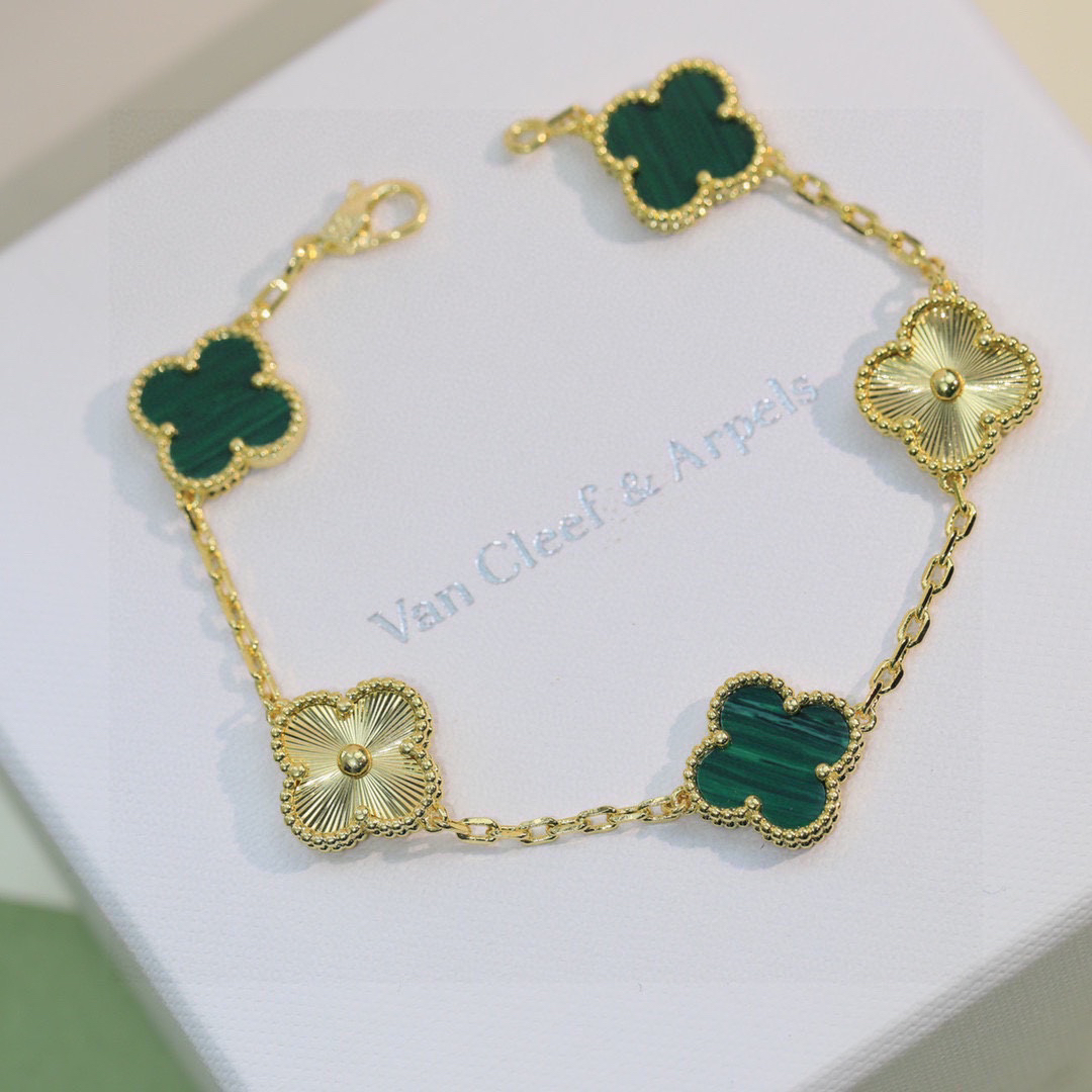 Van Cleef & Arpels Bracelet-31