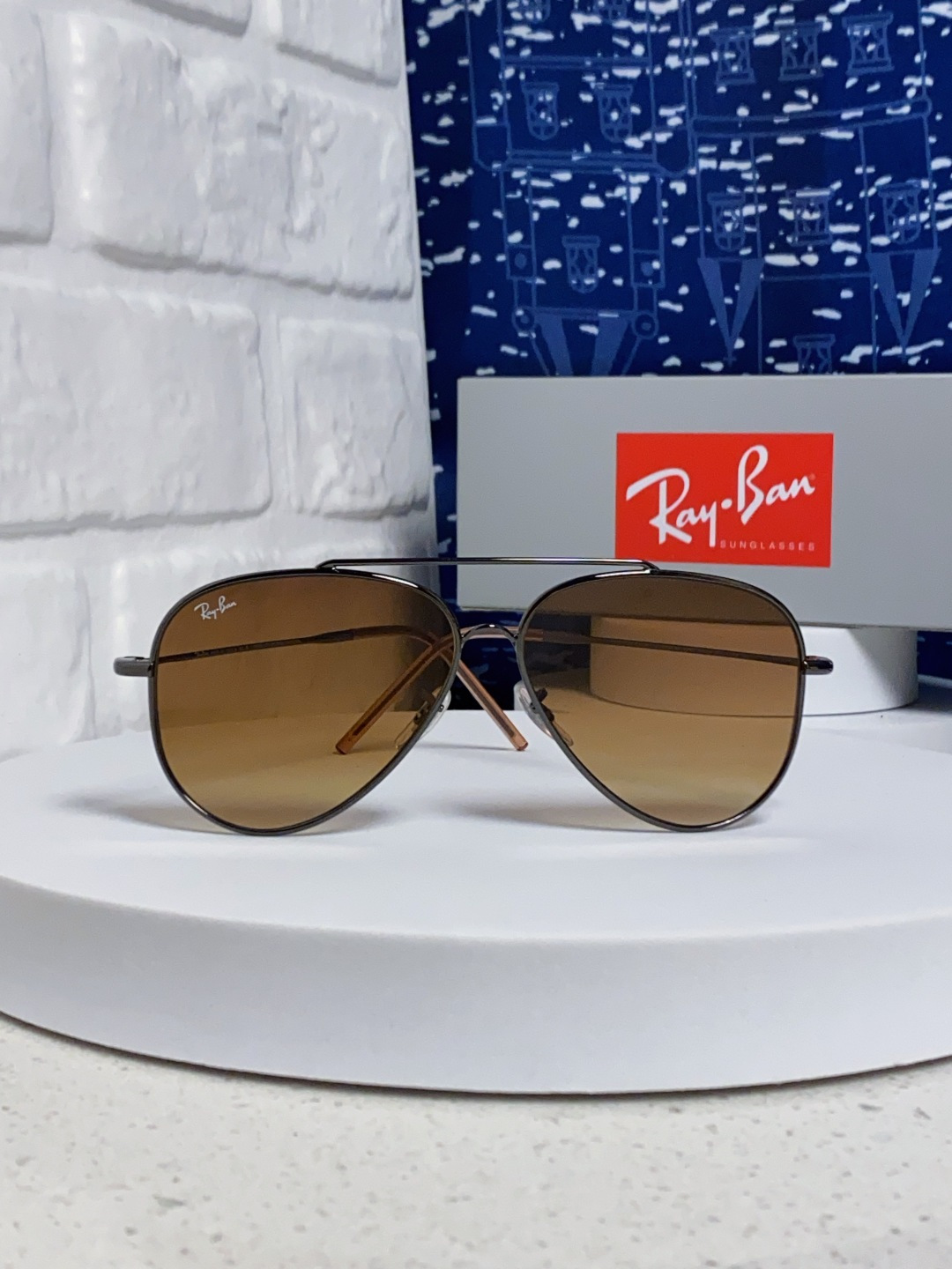 Ray-Ban glasses-1