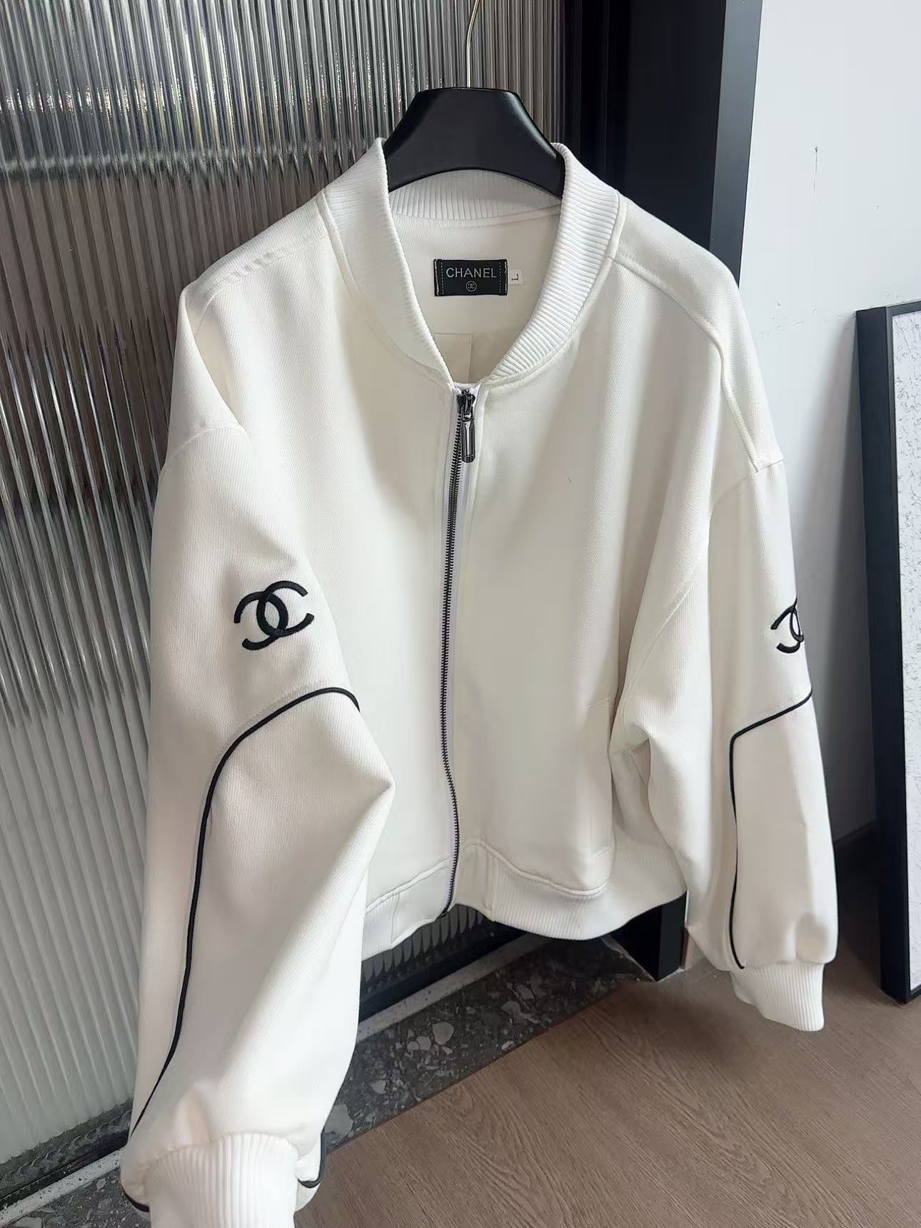 Chanel Clothing-204
