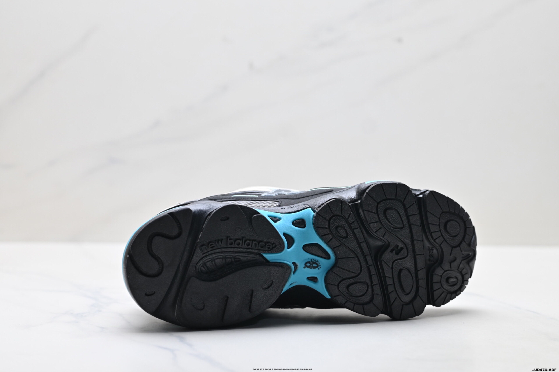 New Balance Sneakers-9