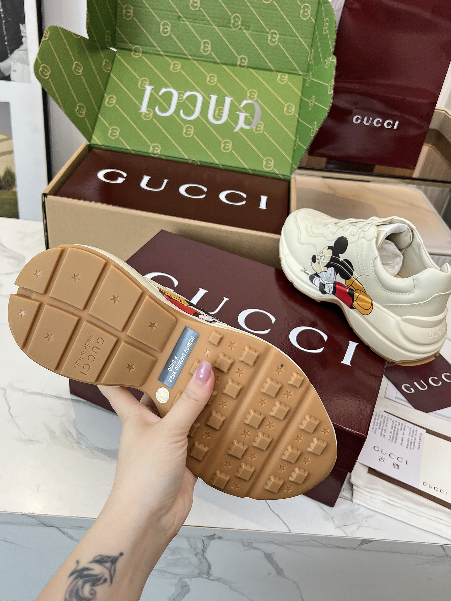 Gucci Sneakers-115