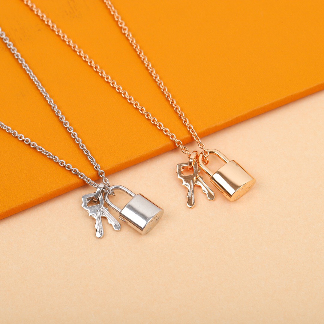 LV necklace-59