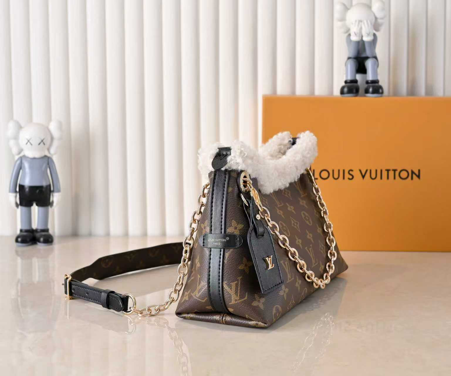 Louis Vuitton Hot New Product-136