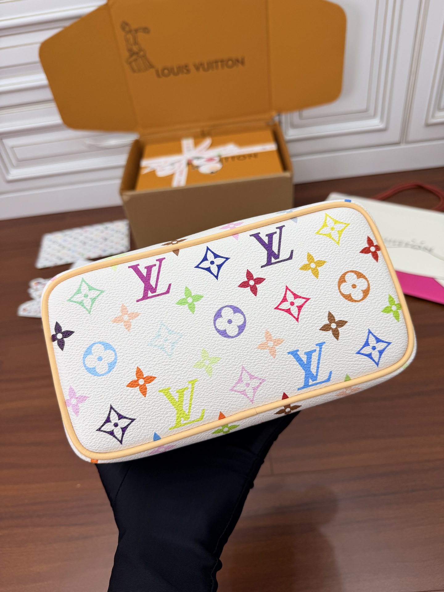 Louis Vuitton Hot New Product-171