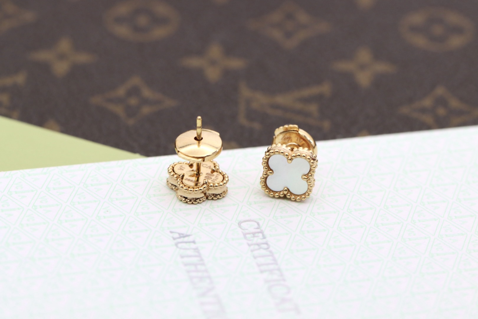 Van Cleef & Arpels earring-13