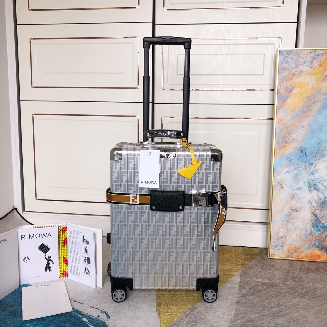 Fendi luggage-33