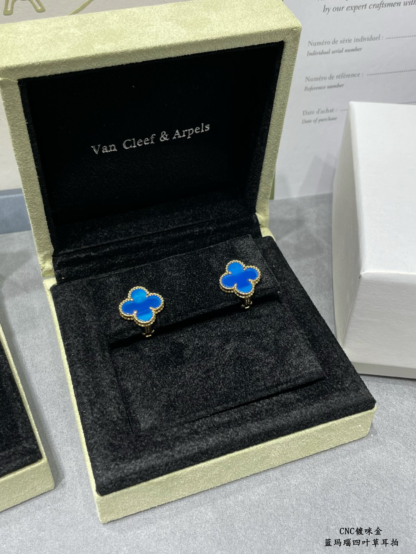 Van Cleef & Arpels earring-28