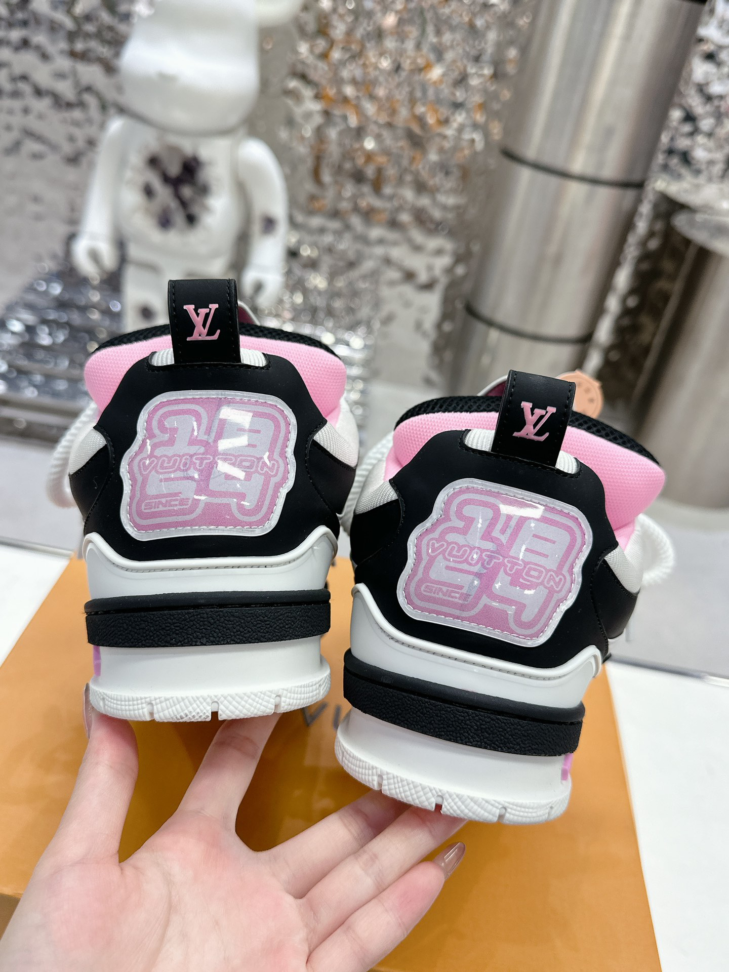 Lv Sneakers-51