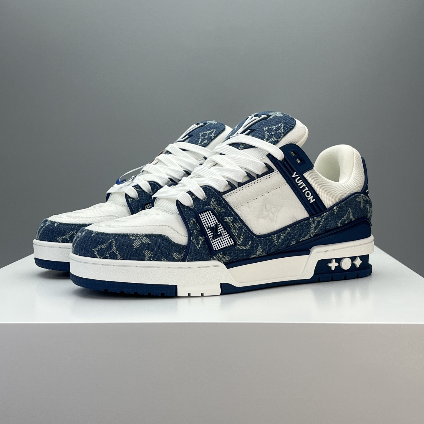 Lv Sneakers-121