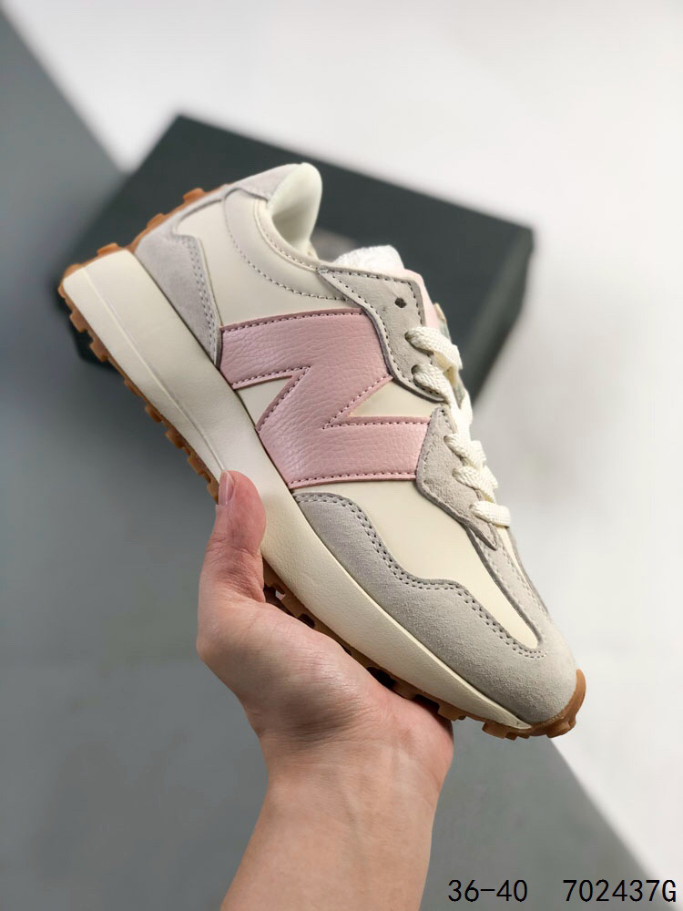 New Balance Sneakers-384