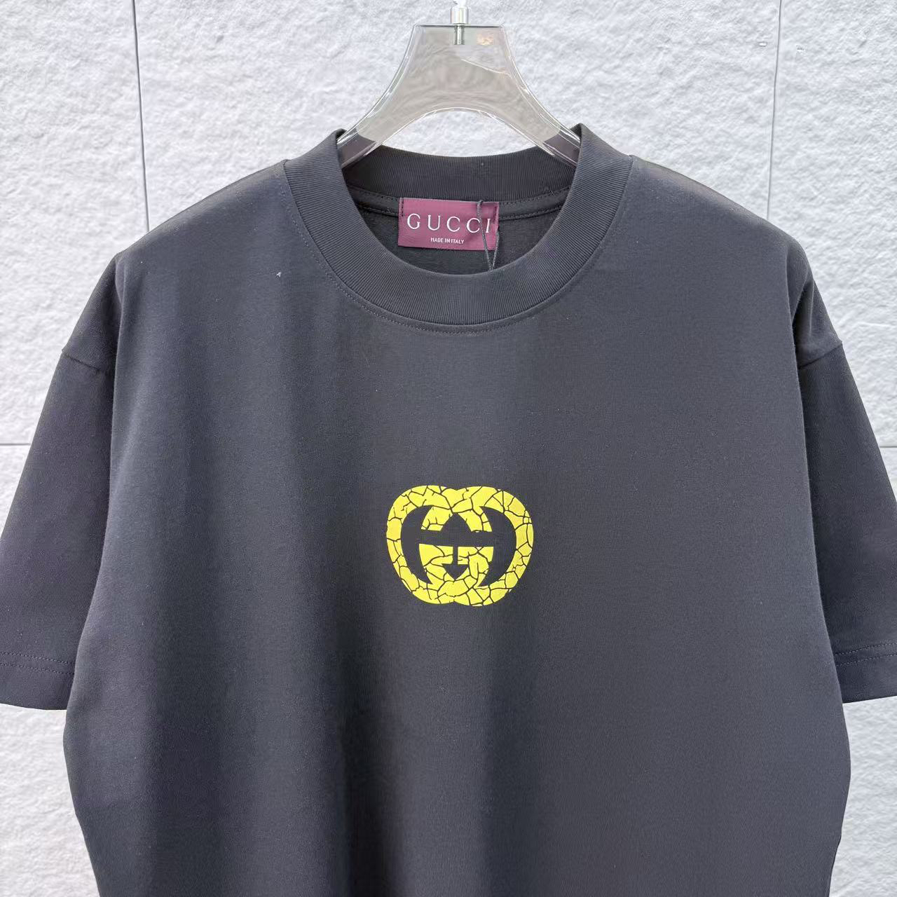 Gucci clothing-164