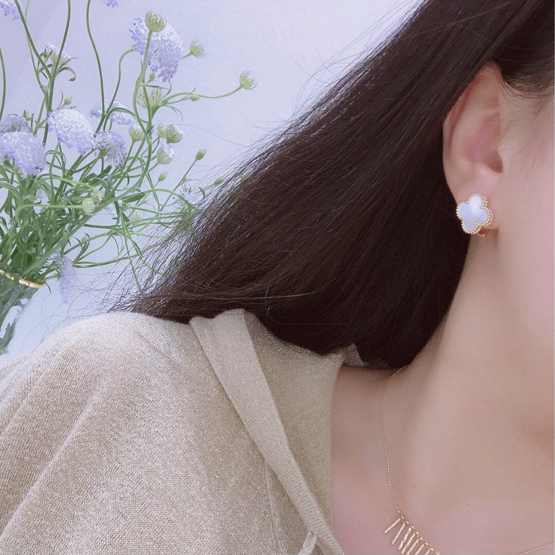 Van Cleef & Arpels earring-36