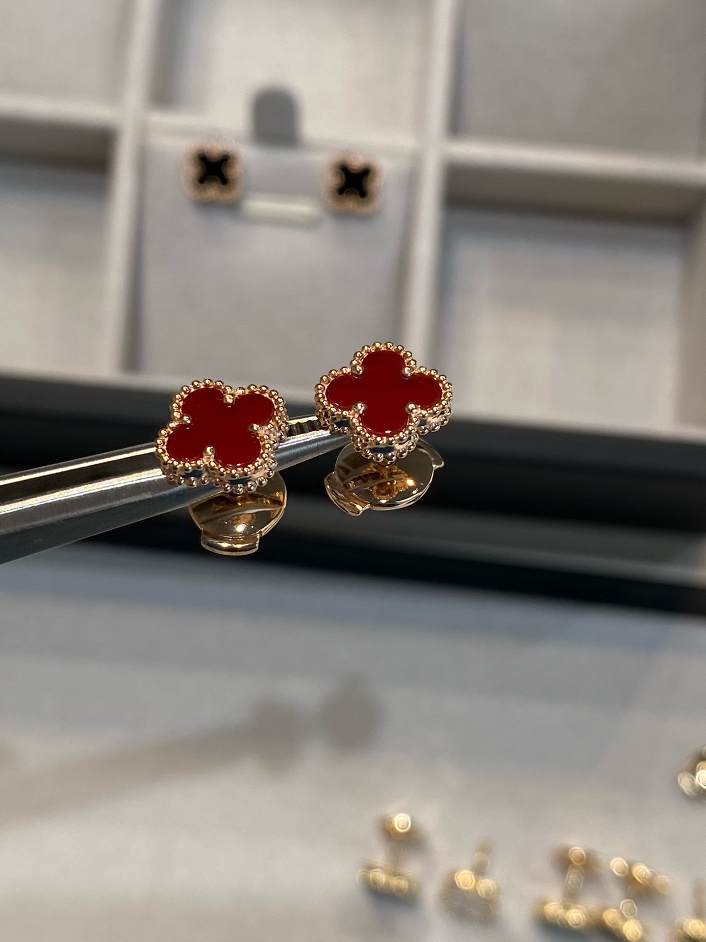 Van Cleef & Arpels earring-21