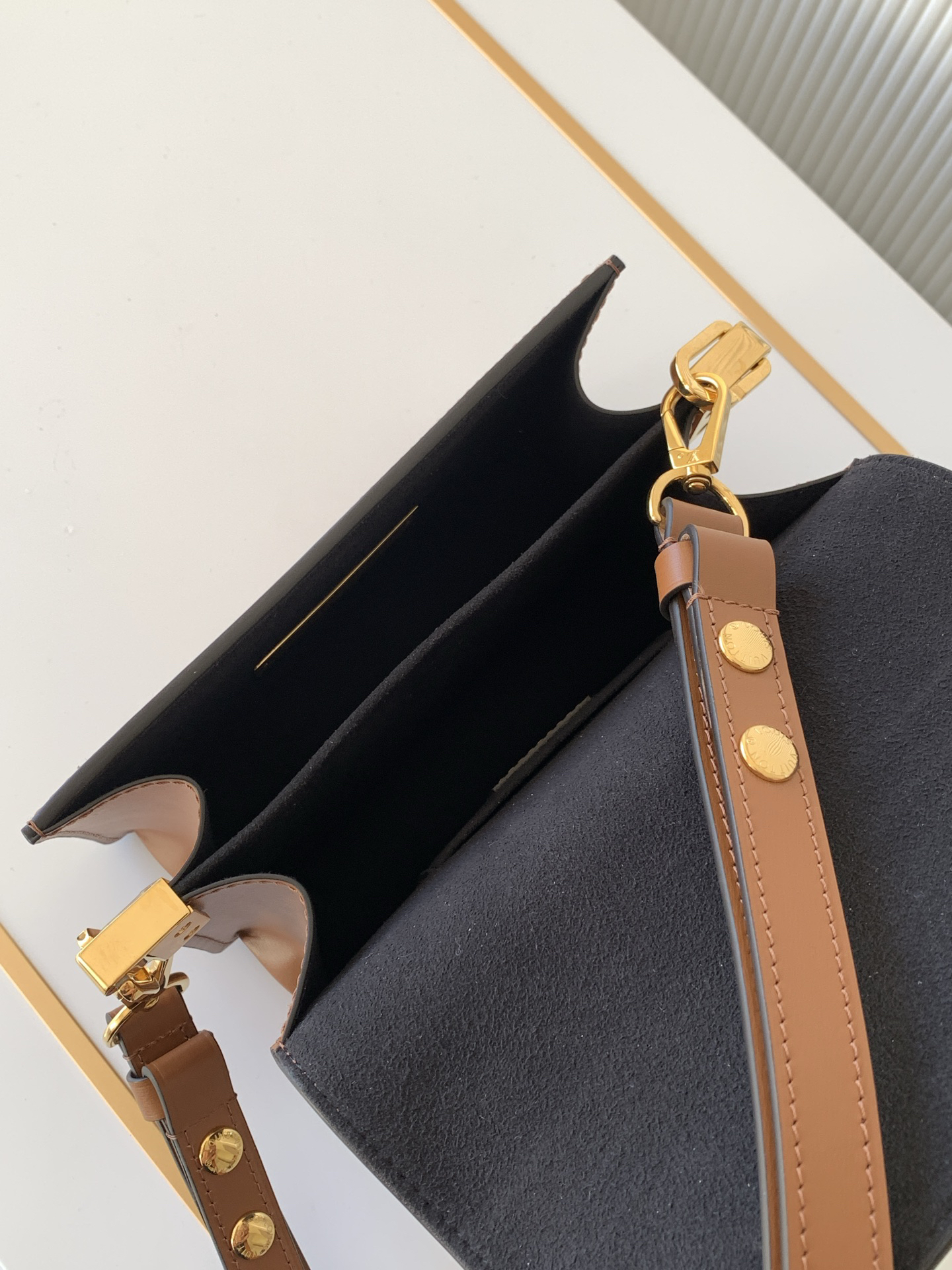 Louis Vuitton Hot New Product-159