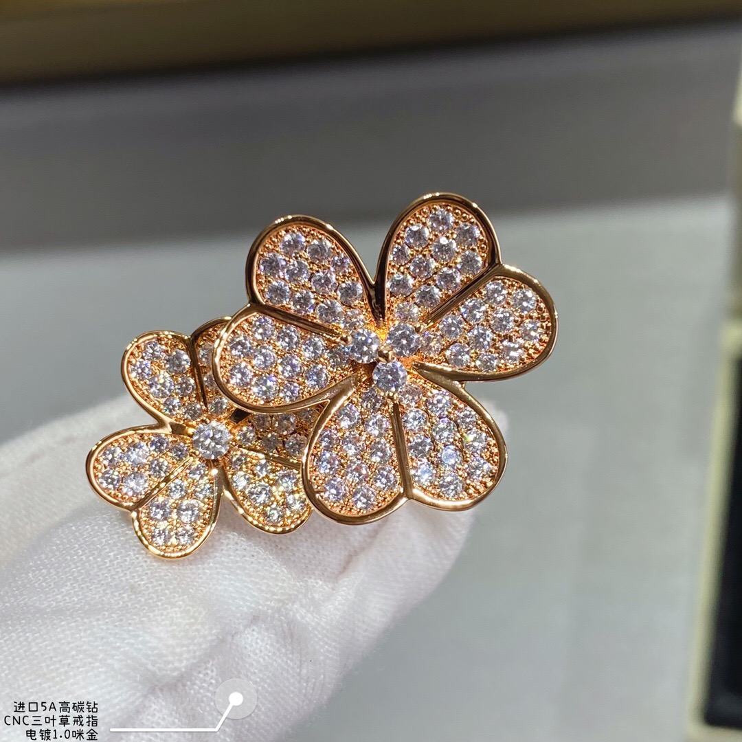 Van Cleef & Arpels ring-91