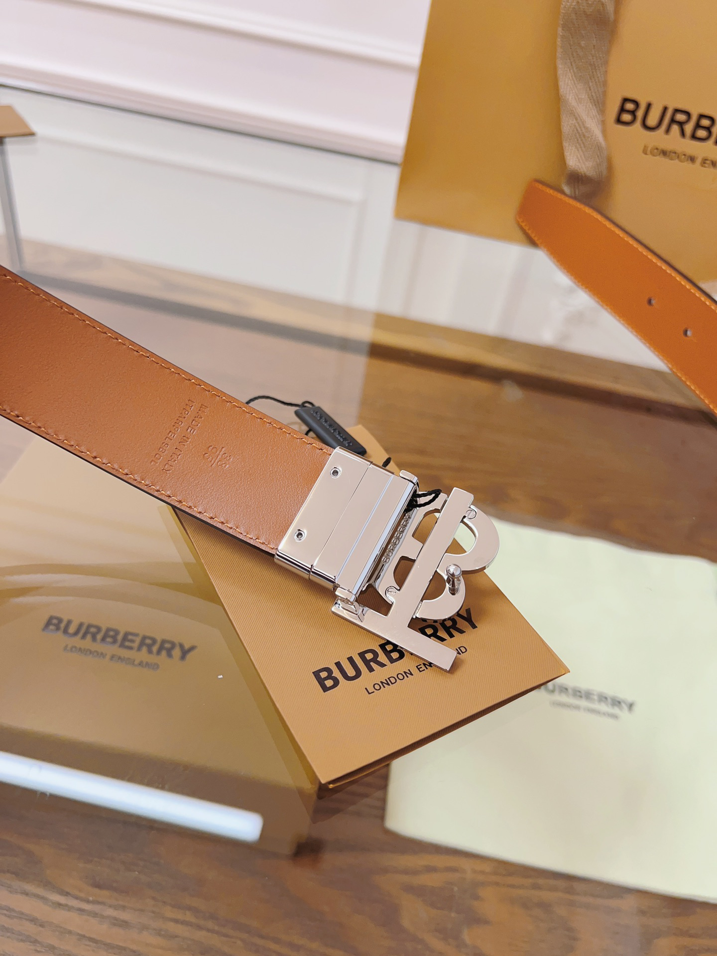 Burberry belt-104