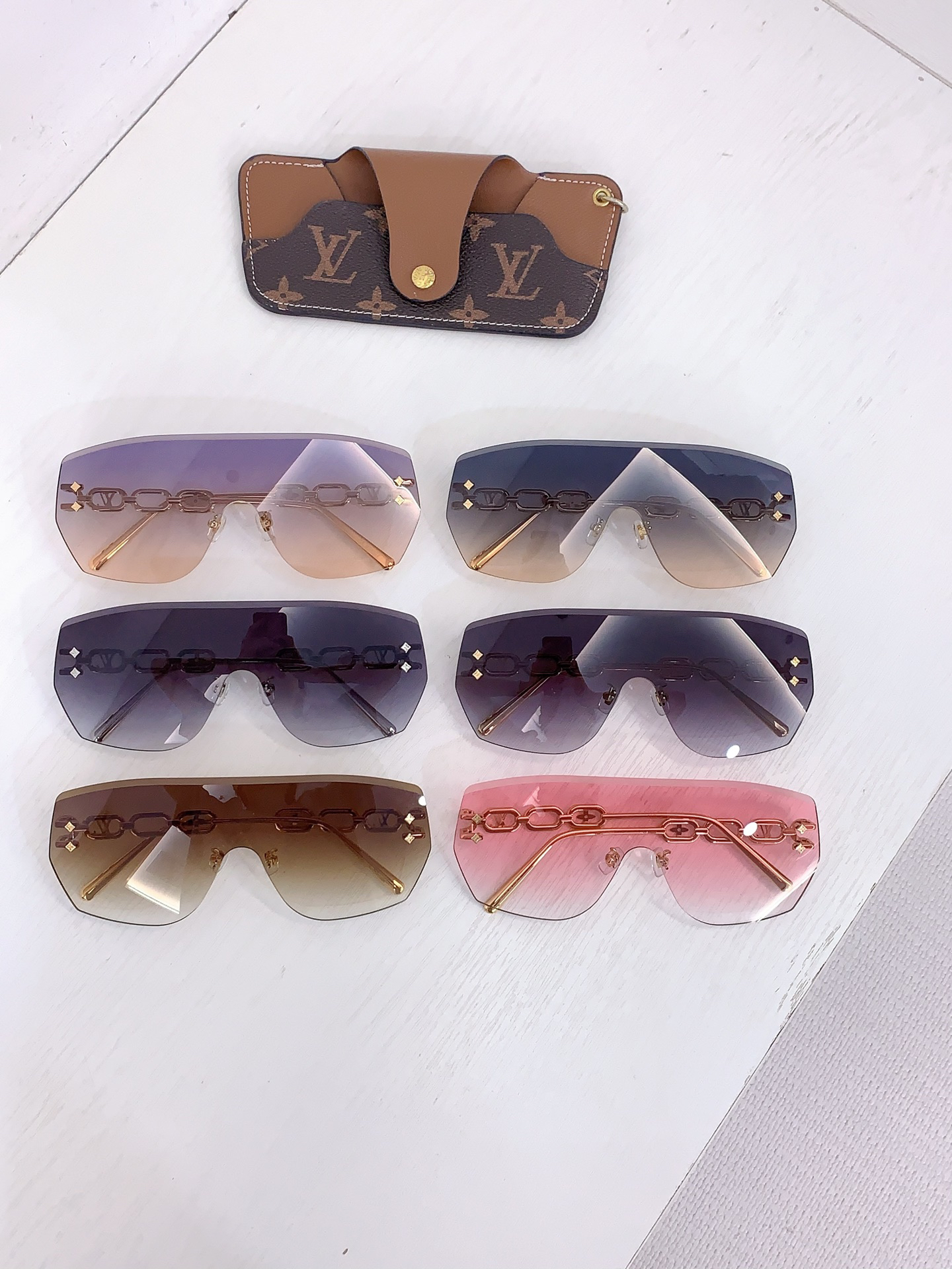 LV glasses-46